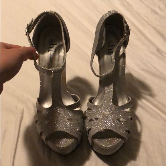 Club Ready! Sz 8 Shi by Journeys Platform Heels - Picture 2 of 8